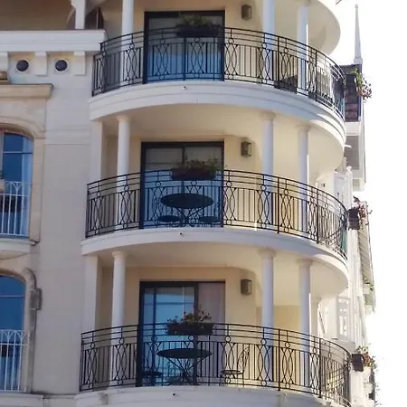 Rue Francois Legallais Апартаменты